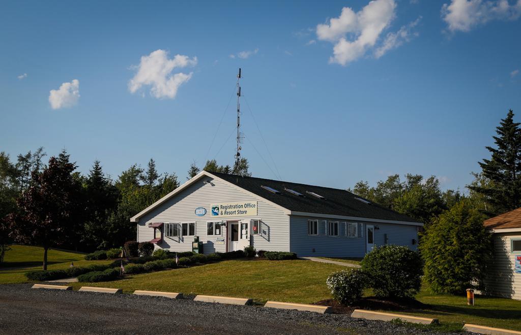 Narrows Too Camping Resort Cabin 1 トレントン エクステリア 写真