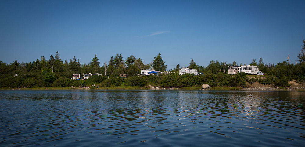 Narrows Too Camping Resort Cabin 1 トレントン エクステリア 写真